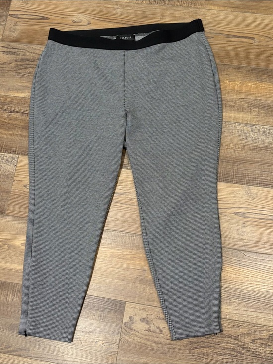 Talbots Pants - Talbots Soho Ankle Pants classic black-and-white houndstooth pattern ankle zip